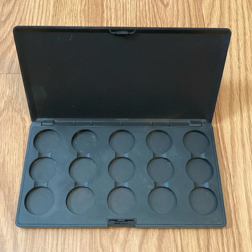 ❤️ MAC Cosmetics Limited Edition Pro Palate Eyeshadow Holder
